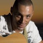 ‘Solo una volta feat Clementino’, svelato il secondo capitolo del progetto di Alex Britti