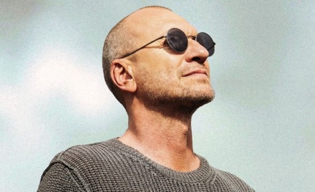 ‘Unplugged 2026’ segna il ritorno sul palco di Biagio Antonacci la prossima estate