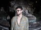 Carl Brave pubblica ‘Morto a galla’ e annuncia il ‘Notti brave amarcord tour’