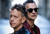 Pubblicato il cofanetto dei Depeche Mode con l’album live ‘Memento mori’ e il film Pubblicato il cofanetto dei Depeche Mode con l’album live ‘Memento mori’ e il film