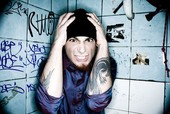 È in radio e sulle piattaforme digitali ‘Hippy ya yo (però anche no)’ di J-Ax