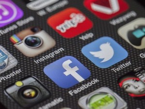 Il ‘Kids act’ è la proposta europea per limitare l’accesso dei minorenni ai social