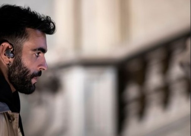Marco Mengoni con Sayf e Rkomi escono col singolo ‘Sto bene al mare’