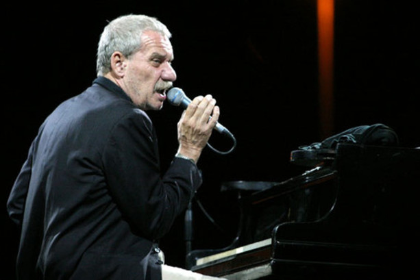 Ristampato il concerto di Paolo Conte ‘Nel cuore di Amsterdam’ Ristampato il concerto di Paolo Conte ‘Nel cuore di Amsterdam’