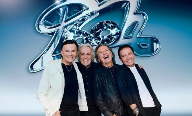 I Pooh compiono sessant’anni e festeggiano il compleanno con un tour estivo