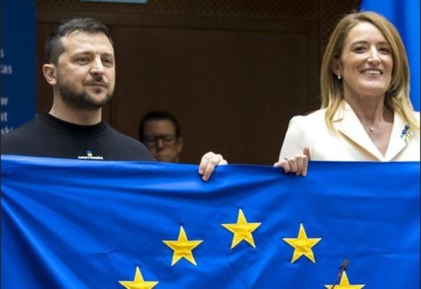Seduta straordinaria del Parlamento europeo dopo quattro anni di guerra in Ucraina