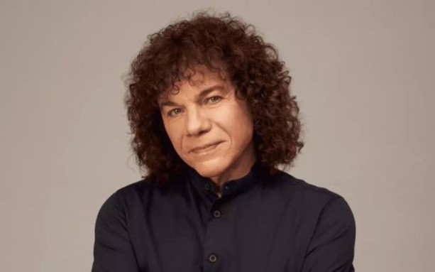 ‘Ho vent’anni con te’, singolo e album nuovi per il compleanno di Riccardo Cocciante ‘Ho vent’anni con te’, singolo e album nuovi per il compleanno di Riccardo Cocciante