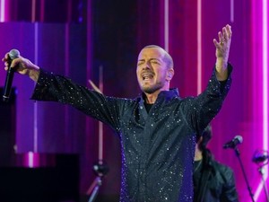 Sarà fra i protagonisti al Festival di Sanremo ma Raf guarda già al tour ‘Infinito–Estate’