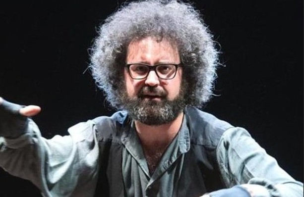 Il tour ‘Dalle tenebre alla luce’ di Simone Cristicchi andrà regolarmente in scena