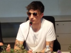 Arriva ‘Questa insensata voglia di te’, il nuovo brano inedito di Ultimo