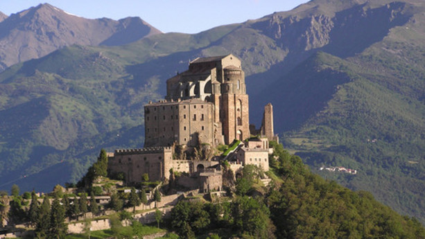 È in avanzo di quasi cinque miliardi la bilancia dei pagamenti turistica italiana È in avanzo di quasi cinque miliardi la bilancia dei pagamenti turistica italiana