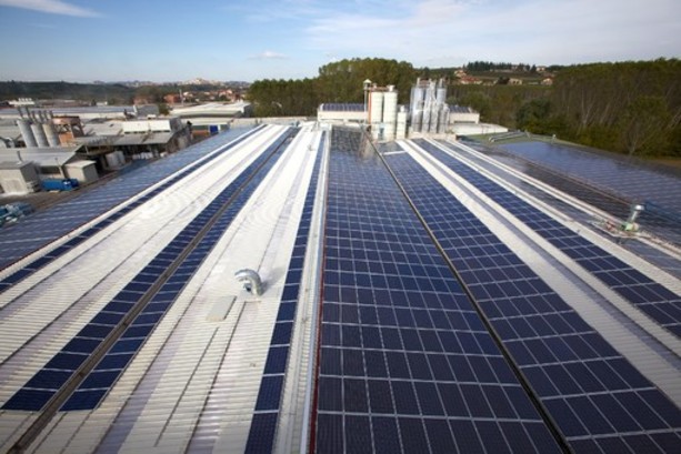 Parte la produzione della centrale fotovoltaica di Tataouine nel sud della Tunisia Parte la produzione della centrale fotovoltaica di Tataouine nel sud della Tunisia