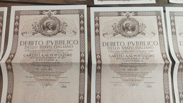 Il debito pubblico diminuisce di quasi tre miliardi stando al report della Banca d’Italia Il debito pubblico diminuisce di quasi tre miliardi stando al report della Banca d’Italia