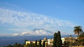 Etna, nuova bocca eruttiva nella Valle del Bove e cenere in atmosfera Etna, nuova bocca eruttiva nella Valle del Bove e cenere in atmosfera