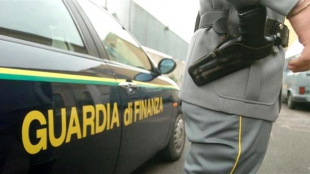 Scoperta dai finanzieri una frode fiscale da 35 milioni e 1.800 lavoratori irregolari Scoperta dai finanzieri una frode fiscale da 35 milioni e 1.800 lavoratori irregolari