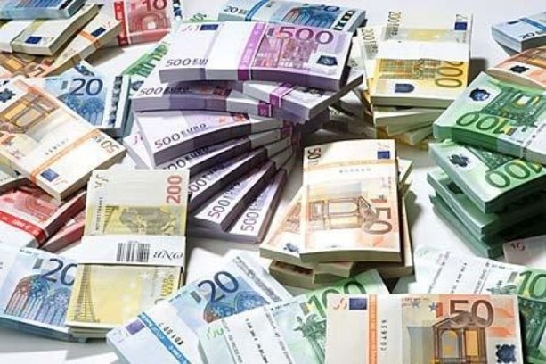 Sostegno alle Pmi toscane con 130 milioni di euro per gli investimenti produttivi Sostegno alle Pmi toscane con 130 milioni di euro per gli investimenti produttivi