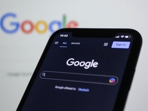 Multa da 890 milioni a Google dalla Commissione europea per violazione digitale