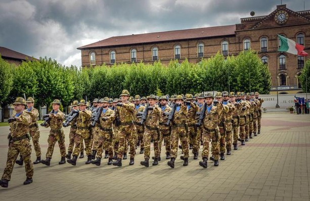 Sicurezza a Malta, l'esercito affianca la polizia nei quartieri della movida a Swieqi Sicurezza a Malta, l'esercito affianca la polizia nei quartieri della movida a Swieqi