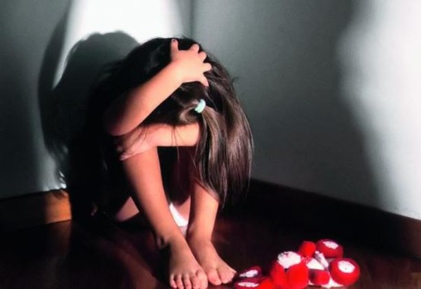 Arresti e perquisizioni della polizia in tutta Italia contro la pedopornografia online