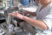 L’indice della produzione industriale diminuisce dell’1,8% rispetto a un anno fa