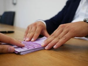 I prestiti a imprese e famiglie sono in aumento, tasso su nuovi mutui casa al 3,96% I prestiti a imprese e famiglie sono in aumento, tasso su nuovi mutui casa al 3,96%