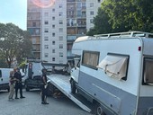 Furgoni usati come "dormitori" e camper abusivi, 8 sequestri tra Barriera e Mirafiori Sud Furgoni usati come "dormitori" e camper abusivi, 8 sequestri tra Barriera e Mirafiori Sud