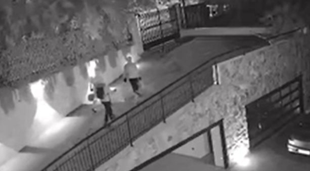 Sanremo: ladri in azione in una villa, rubati Rolex da 100mila euro, gioielli, borse e oggetti di lusso per oltre 122mila Sanremo: ladri in azione in una villa, rubati Rolex da 100mila euro, gioielli, borse e oggetti di lusso per oltre 122mila