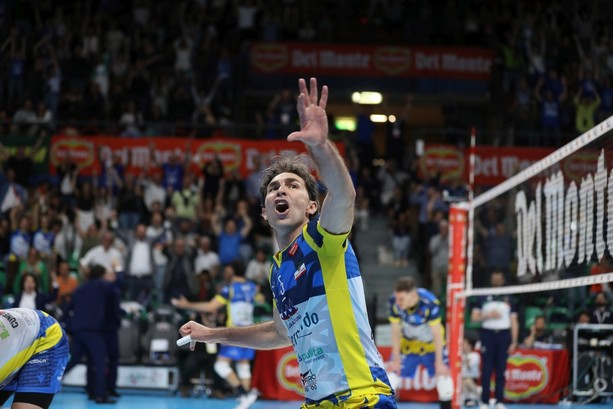 Cuneo è tornata: SuperLega e Supercoppa per una serata da leggenda