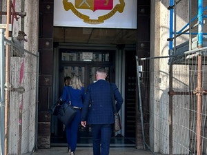 Caso Beatrice, le sorelline avrebbero confermato le precedenti dichiarazioni: sei ore di incidente probatorio, filtra soddisfazione in Procura Caso Beatrice, le sorelline avrebbero confermato le precedenti dichiarazioni: sei ore di incidente probatorio, filtra soddisfazione in Procura