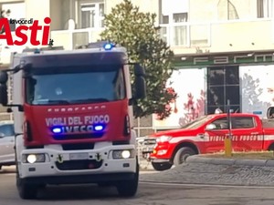Bimbo intrappolato in auto, fiamme a Costigliole e il salvataggio di un gattino a Nizza. Tanti interventi oggi per i vigili del fuoco di Asti