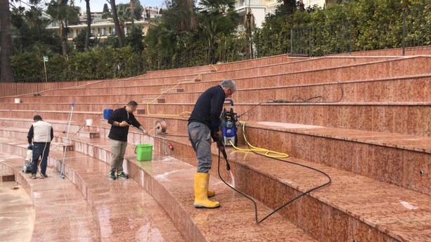 Sanremo: con la pulizia dei marmi l’auditorium ‘Alfano’ si rifà il look in vista dell’estate
