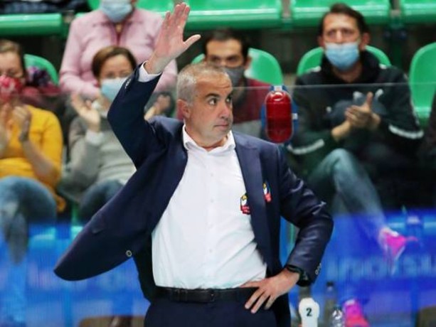 Roby Serniotti ce l'ha fatta: il coach cuneese vince la Ligue B francese di volley e riporta il Cannes nella massima serie