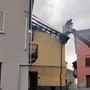 Casa in fiamme nel centro di Govone: anziana muore intrappolata tra le macerie