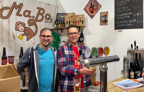 Ma.Bo. la birra artigianale del lago Maggiore, con nomi in dialetto e gusto del territorio: «Rivisitiamo le ricette dei mastri birrai»