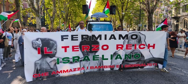 A Torino in migliaia per Gaza da tutto il Piemonte: &quot;Fermiamo il Terzo Reich israeliano&quot; [FOTO]