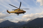 Sassaiola tra giovanissimi sui binari alla stazione di Luino: ragazzo ferito e portato in ospedale con l'elisoccorso