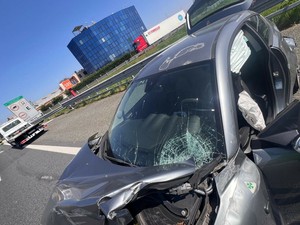 Brutto incidente sulla tangenziale sud: 3 veicoli coinvolti e 4 feriti, traffico in tilt
