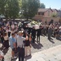 &quot;Ora tocca a noi portarti nel cuore&quot;. Mazzè saluta Jacopo, vittima dell'esplosione in via Nizza