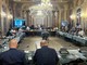 PGT, alla quarta sera salta la catena: musica, moschea e fantasmi vannacciani. E domenica si ricomincia alle 9