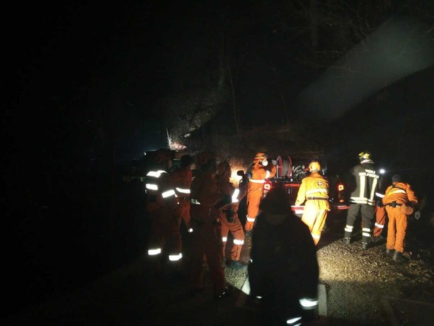 In fiamme area boschiva a Frabosa Sottana, scattano le ricerche per un uomo