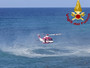 Bogliasco, ritrovato vivo dopo otto ore il giovane disperso in mare: recuperato dall’elicottero Drago Bogliasco, ritrovato vivo dopo otto ore il giovane disperso in mare: recuperato dall’elicottero Drago