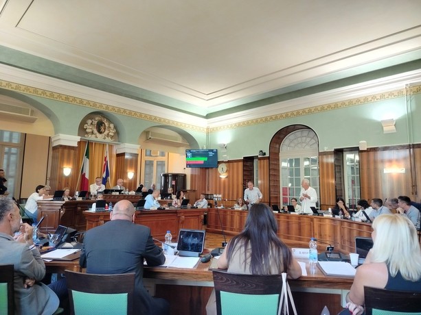 Sanremo, scontro in consiglio sulla programmazione. L'opposizione: "Manca una visione della città"