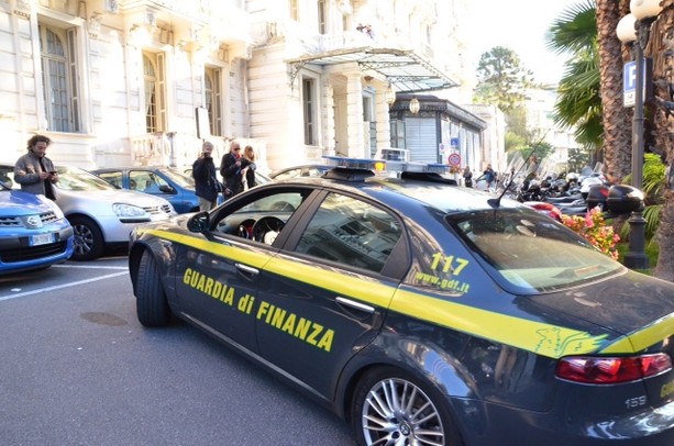 Dieci anni dal blitz “Stachanov”: Sanremo ricorda l’operazione sui “furbetti del cartellino” che scosse il Comune