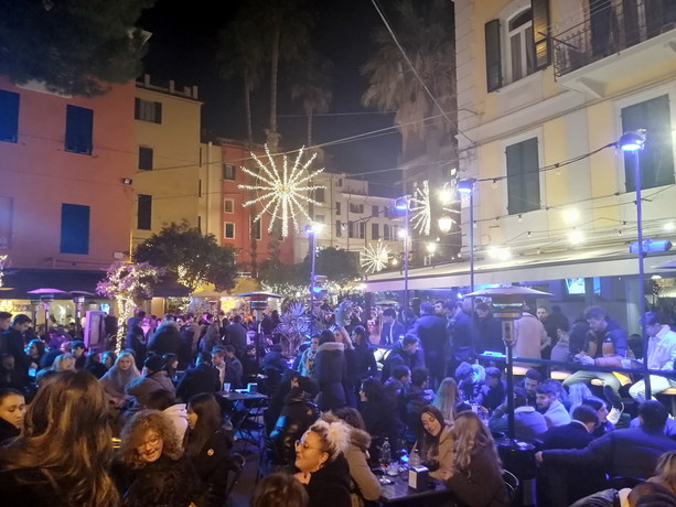 Sanremo: multe per l'allargamento dei dehors, pochi esercenti hanno i requisiti per farlo ma le categorie chiedono un incontro al Comune