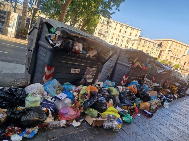 Centro Ovest, in commissione la denuncia di servizi insufficienti, strade sporche e invasione di topi Centro Ovest, in commissione la denuncia di servizi insufficienti, strade sporche e invasione di topi