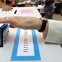Elezioni comunali 2025, a Vallecrosia sfida tra Marilena Piardi e Fabio Perri: seggi aperti