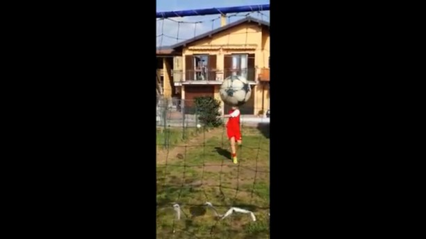 LA LEGGE DEL GOL BATTE QUELLA DEL VIRUS: GRAZIE AI RAGAZZI (video)