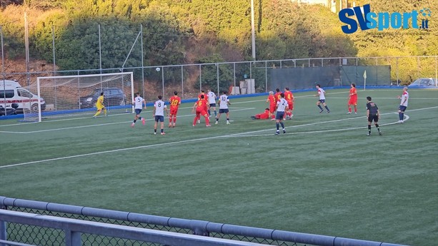 Calcio, San Francesco Loano. Campelli battezza la stagione con una punizione imparabile (VIDEO)