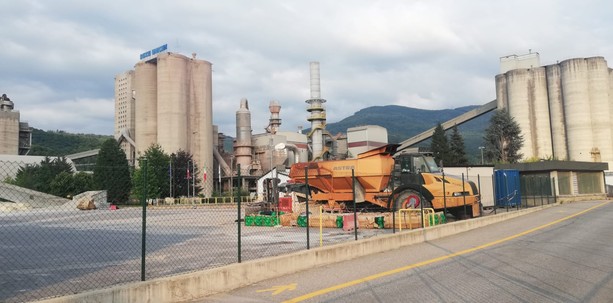 Incidente sul lavoro alla Buzzi Unicem di Robilante: operaio cade da un’altezza di 4 metri