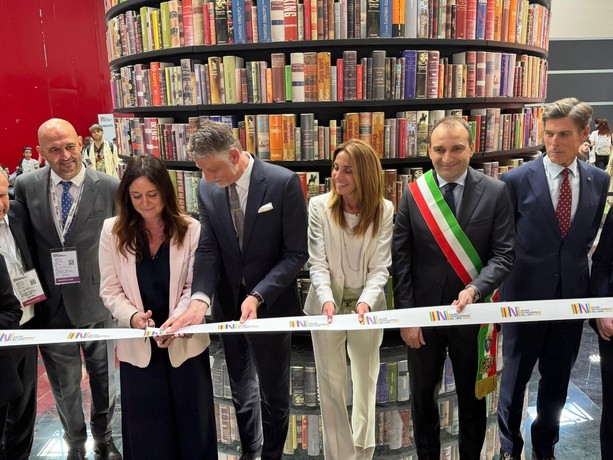 Salone del Libro e Ministero della Cultura, Lo Russo replica a Giuli (dribblandolo): &quot;Nuove risorse? Notizia inattesa e molto positiva&quot;